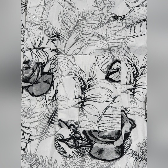 South Pole Men's Short Sleeve Plant and Rose Button Down Shirt Size Small - Picture 3 of 5